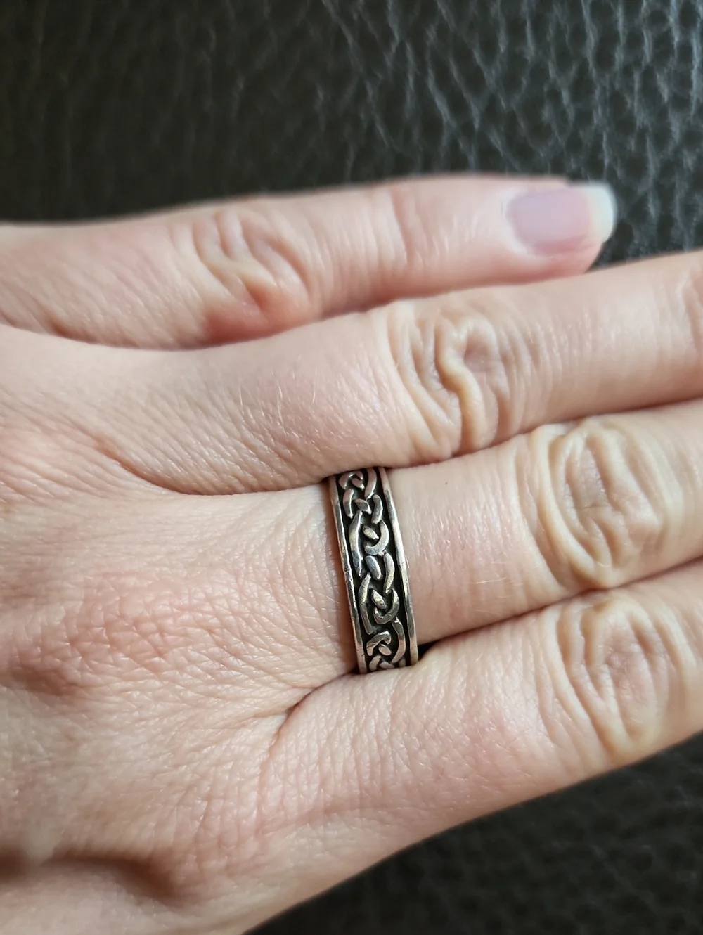 Sterling Silver Celtic Knot Pattern Ring- Size 8.75